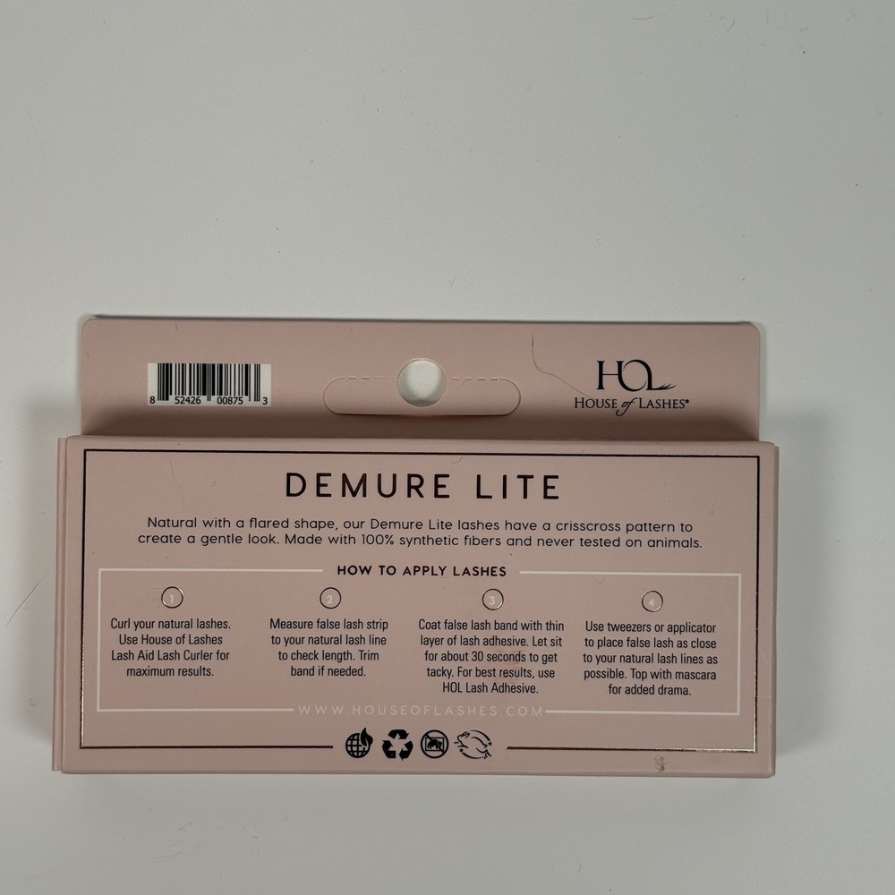 House of Lashes Demure Lite Collection Synthetic False Eyelashes Reusable & Glue - Picture 2 of 6